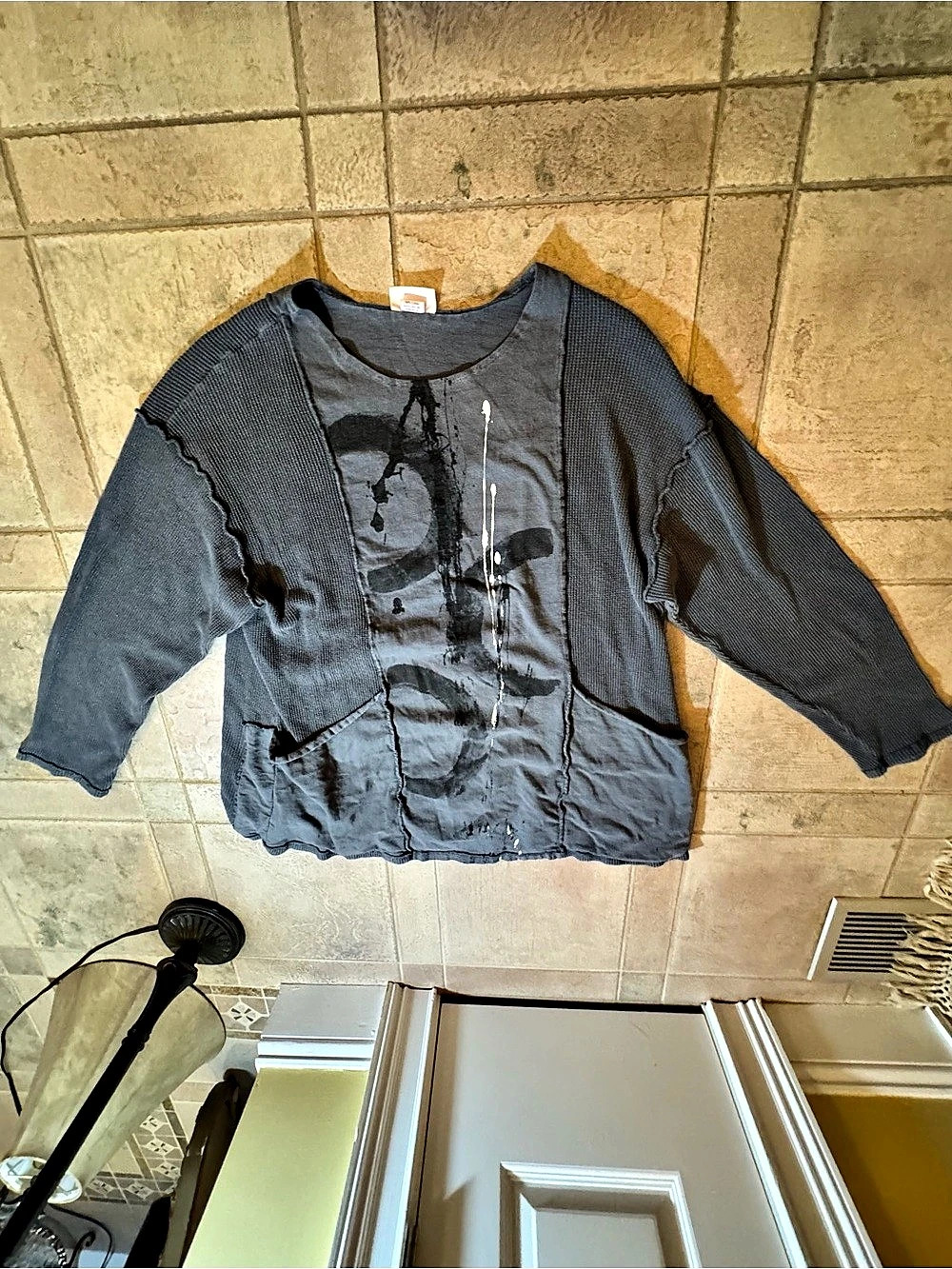 Odile Women's Graphic pull over Gray XL